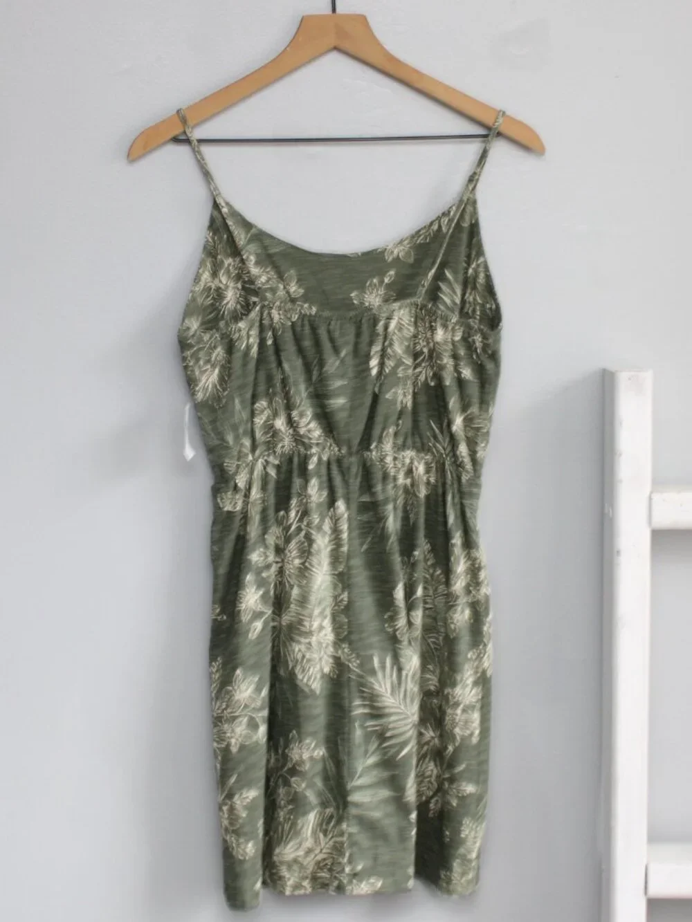 Old Navy Waist-Defined Printed Slub-Knit Dress Green Olive Tropical Small NWT - Picture 3 of 8